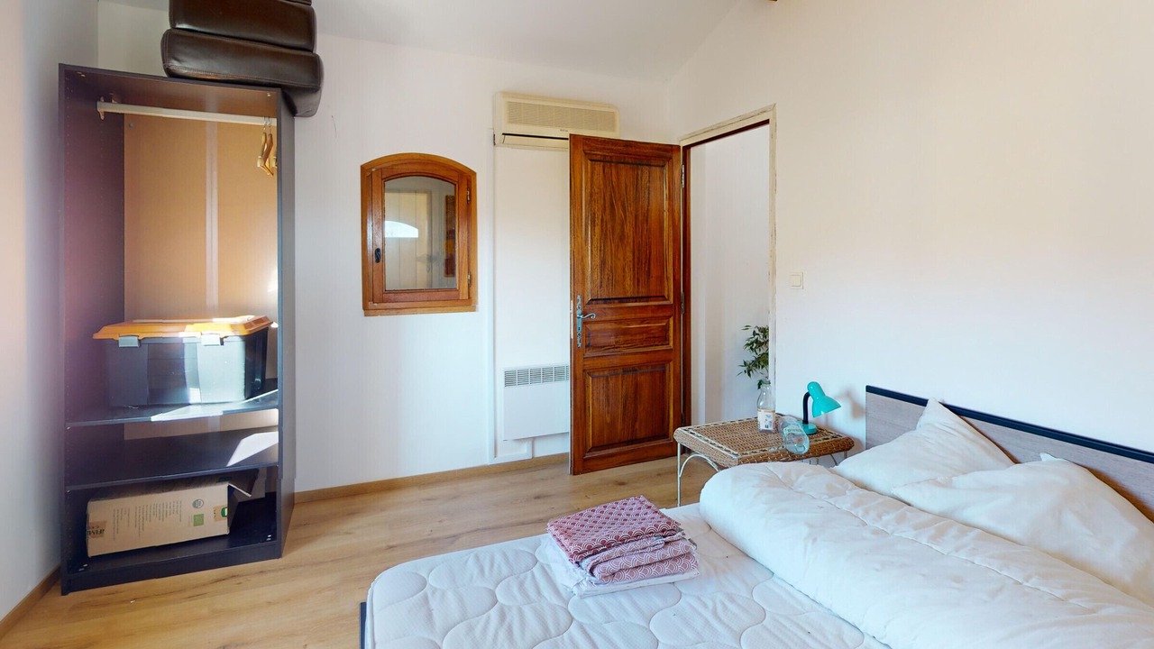 Photo of Bedroom in Ganges