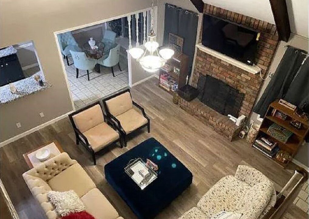 Photo of Livingroom in Orange