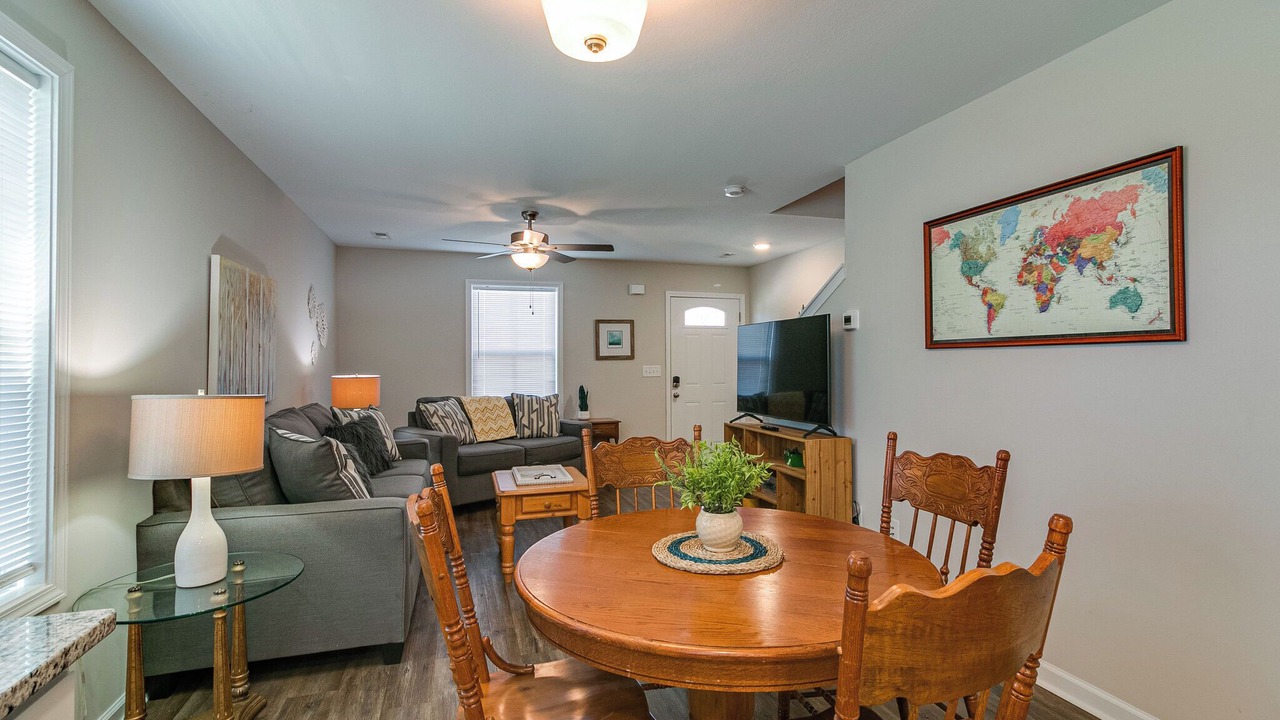 Photo of Livingroom in Clarksville