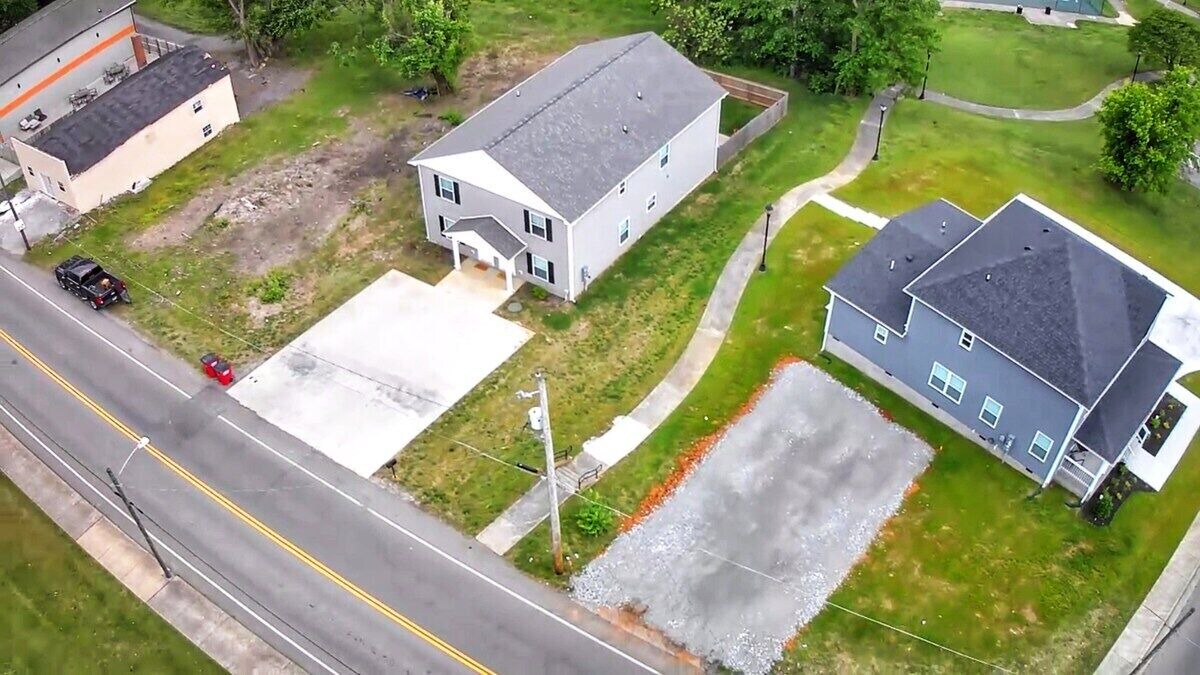 Photo of Outdoor in Clarksville