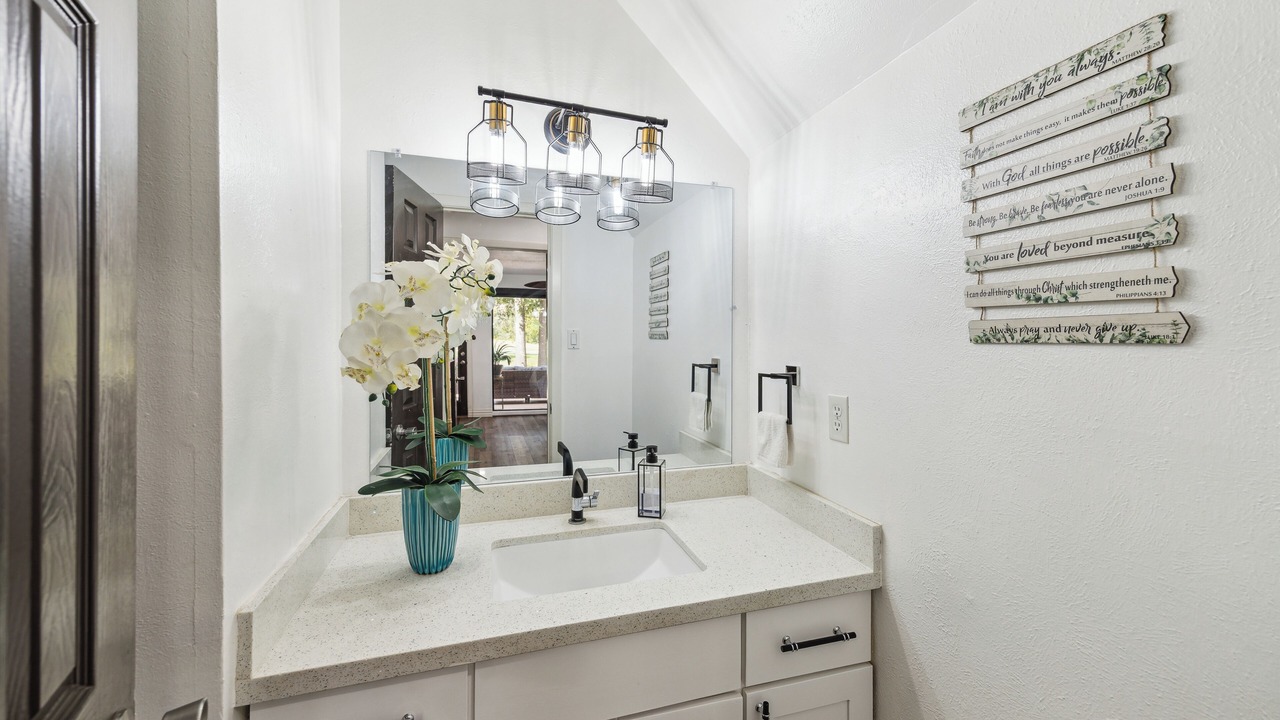 Photo of Bathroom in Grogan's Mill