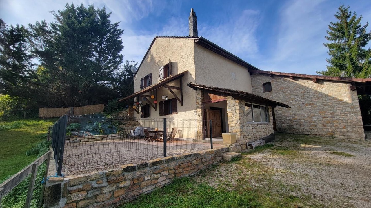 Photo of Outdoor in Saint Usuge