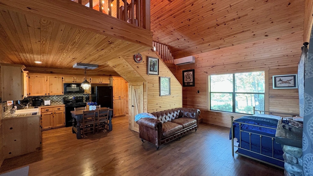 Photo of Livingroom in Canton