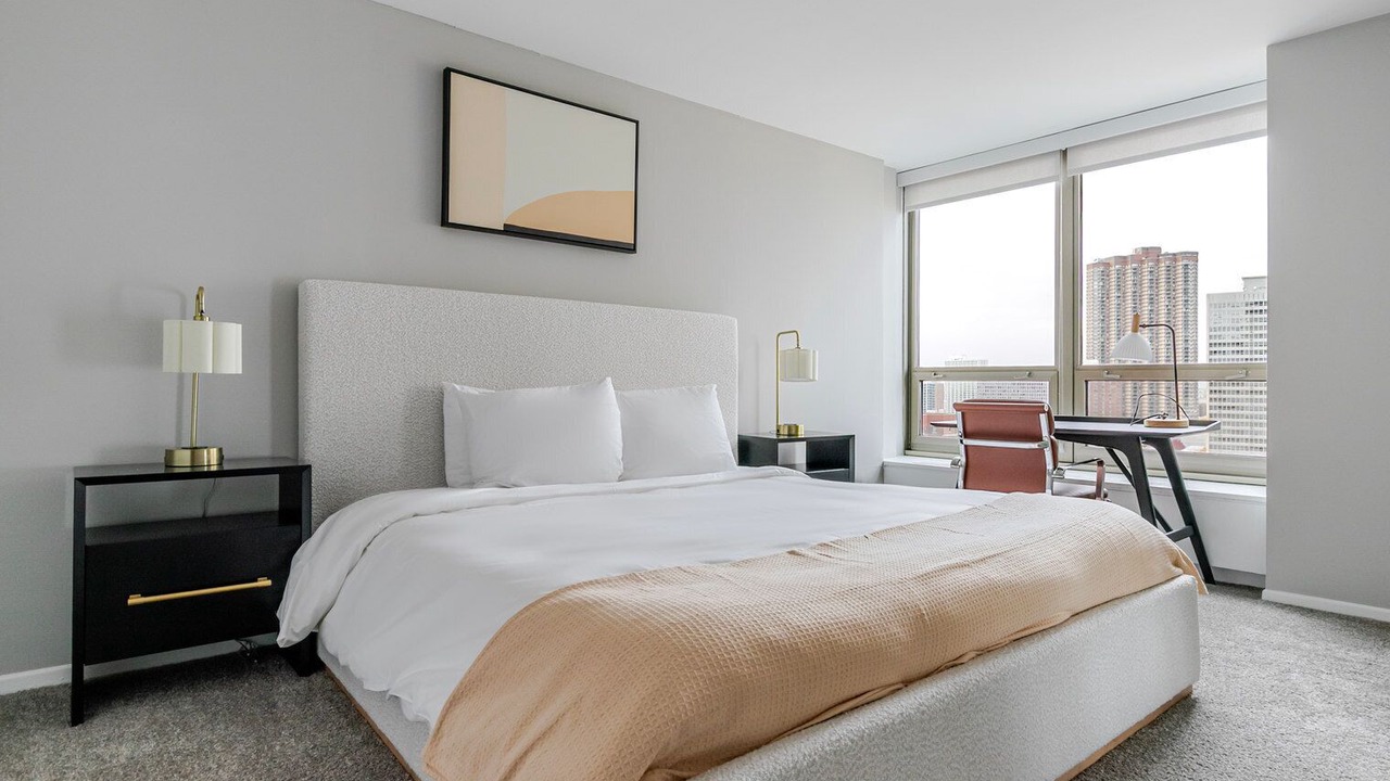 Photo of Bedroom in Lake View East