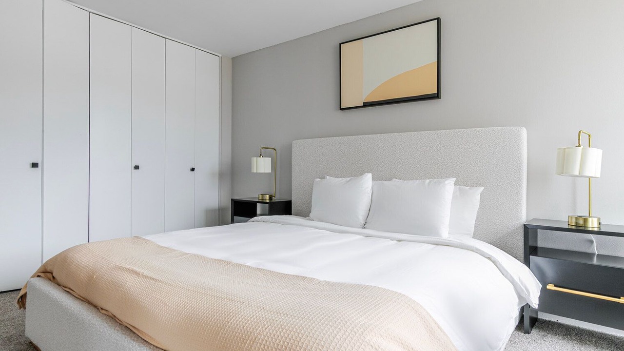 Photo of Bedroom in Lake View East