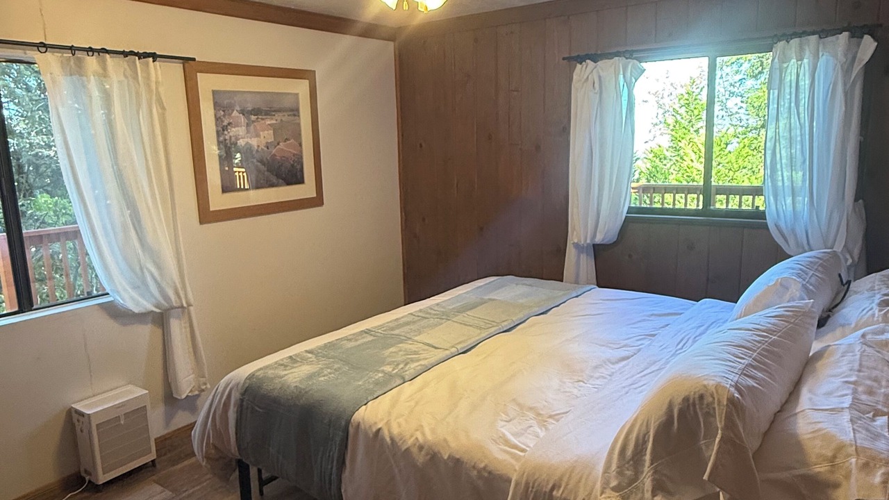 Photo of Bedroom in Arrowhead Villas