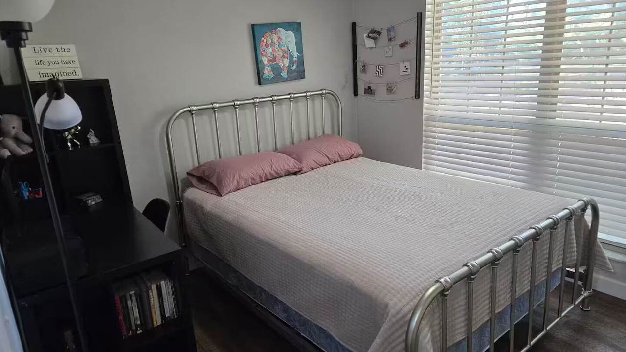 Photo of Bedroom in Lake City