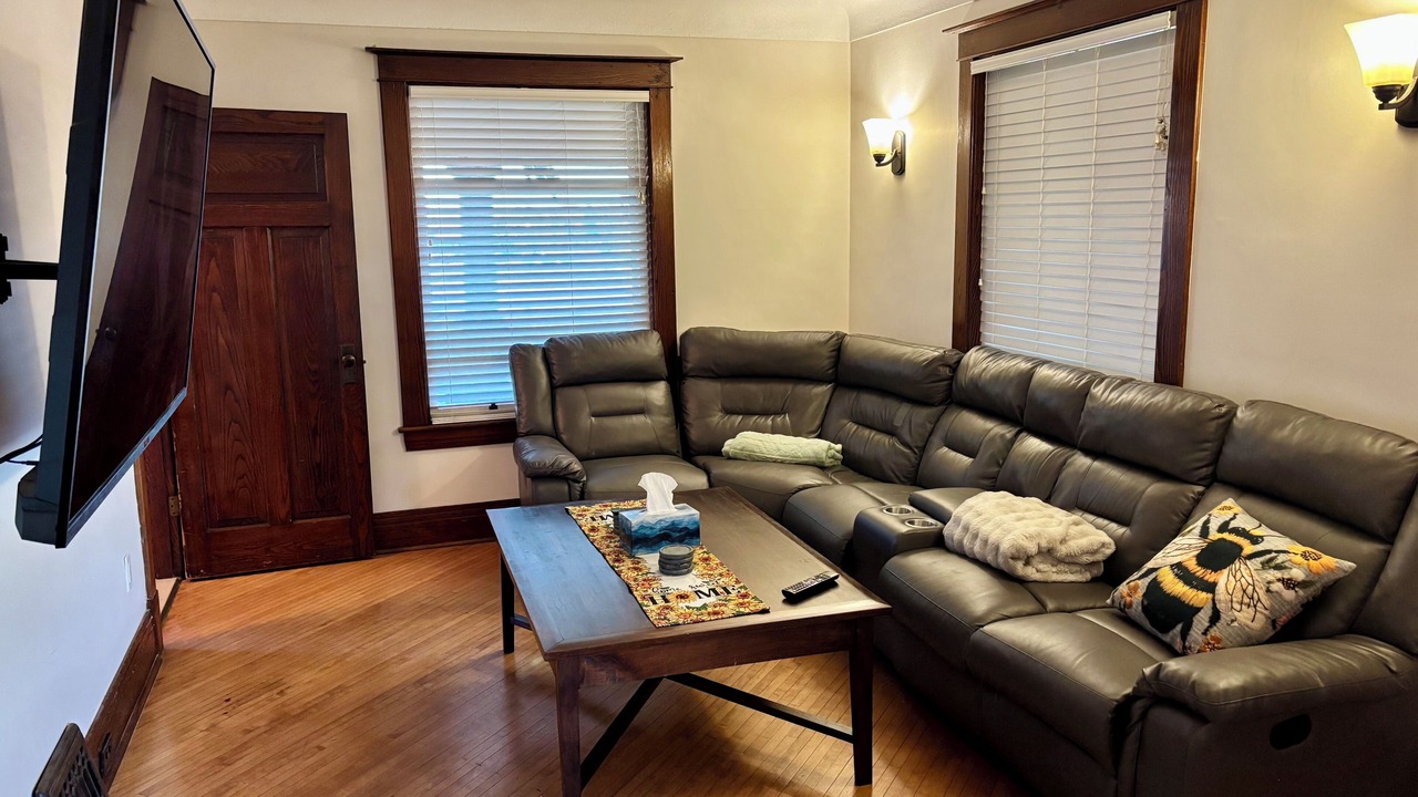 Photo of Livingroom in Thorold