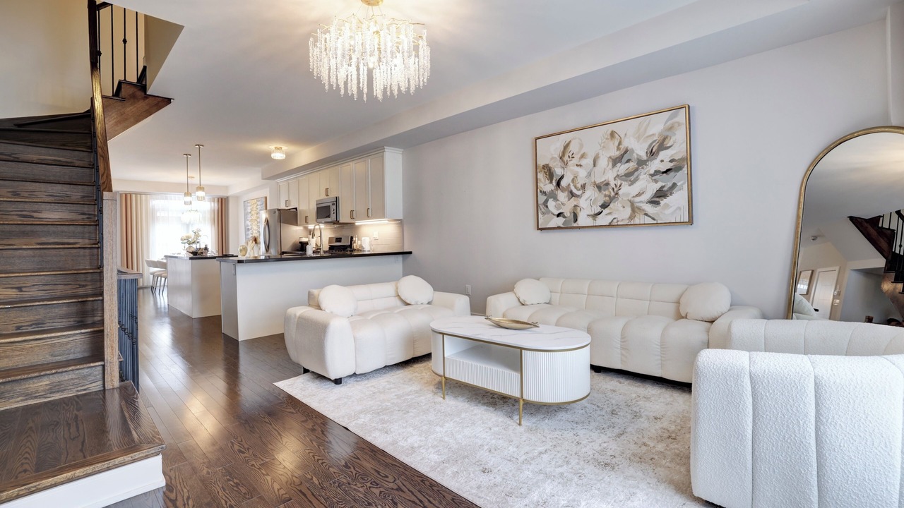 Photo of Livingroom in Lakeview