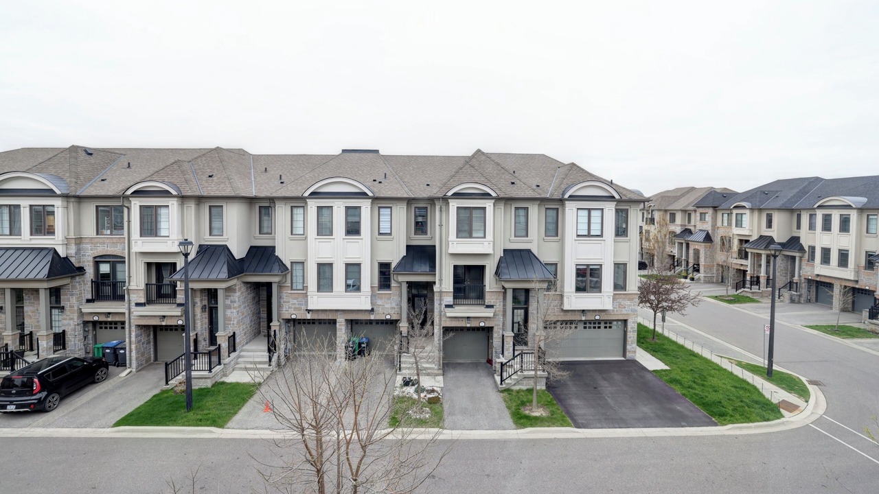 Photo of Outdoor in Lakeview