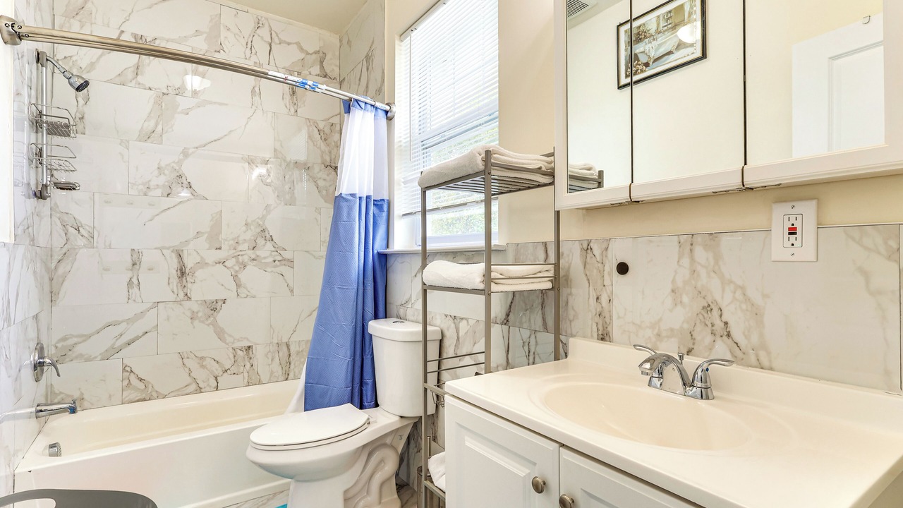 Photo of Bathroom in Newark