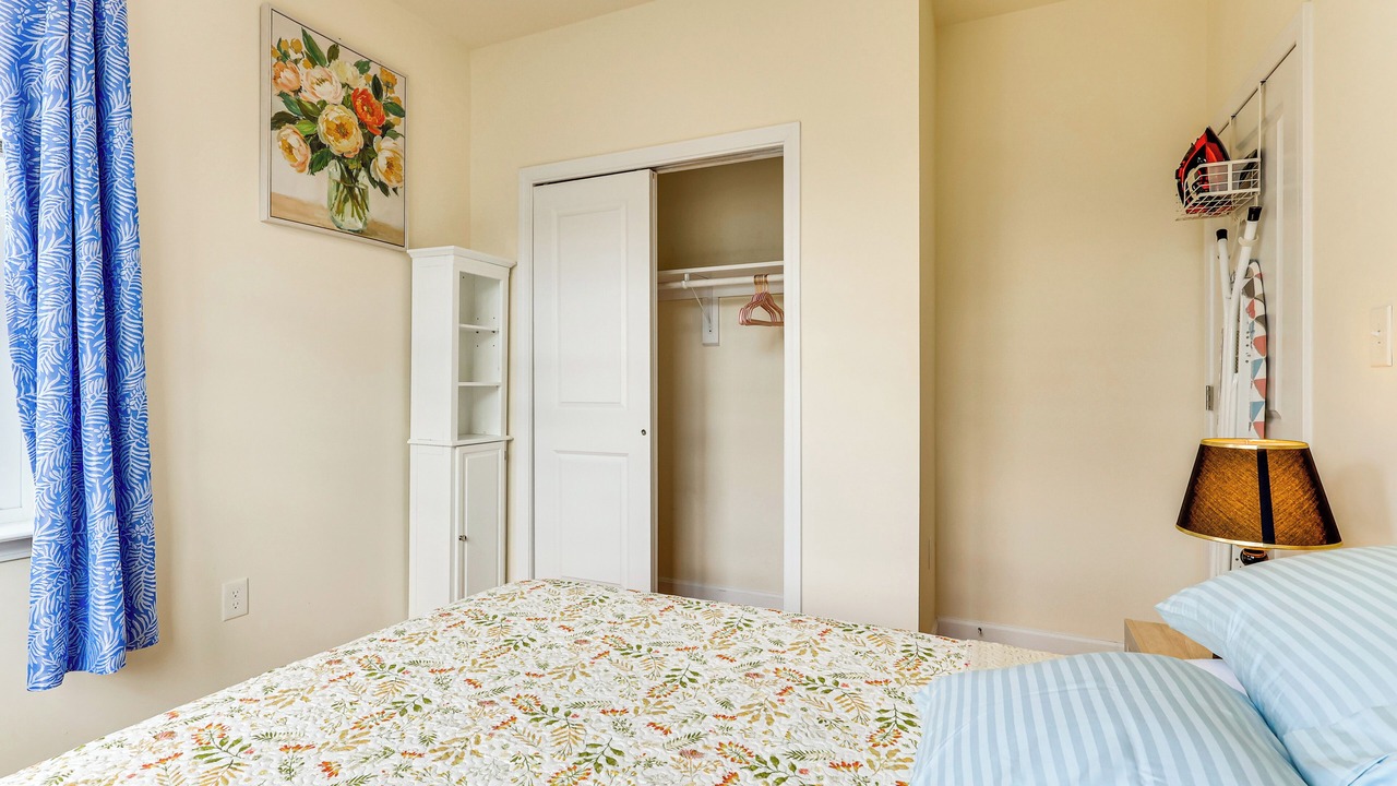 Photo of Bedroom in Newark