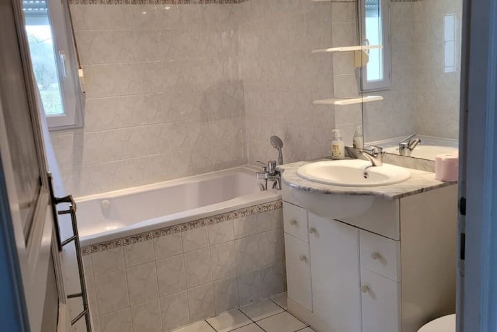 Photo of Bathroom in Saint-Gatien-des-Bois