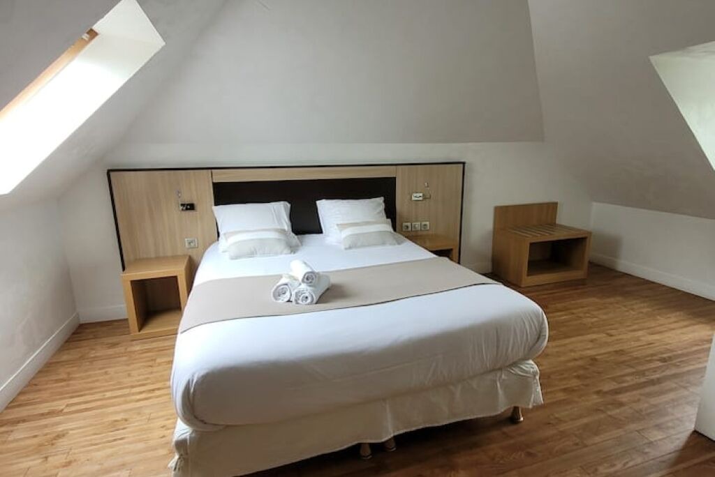 Photo of Bedroom in Saint-Gatien-des-Bois