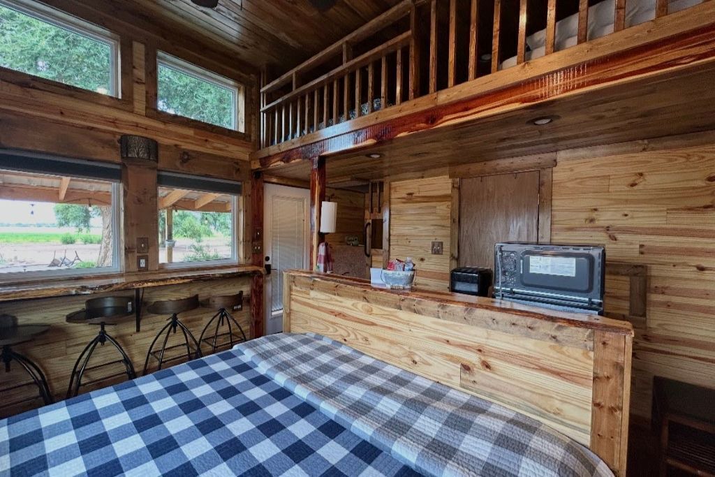 Photo of Bedroom in Flomot