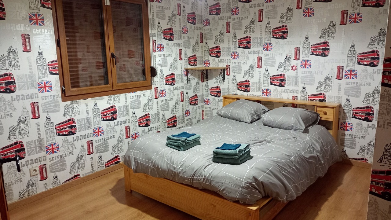 Photo of Bedroom in Aix-en-Ergny