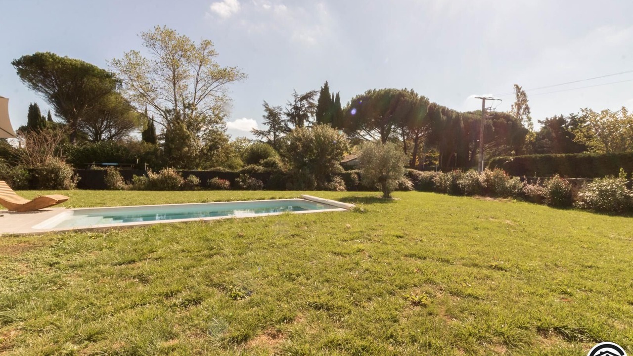 Photo of Outdoor in Vigoulet-Auzil