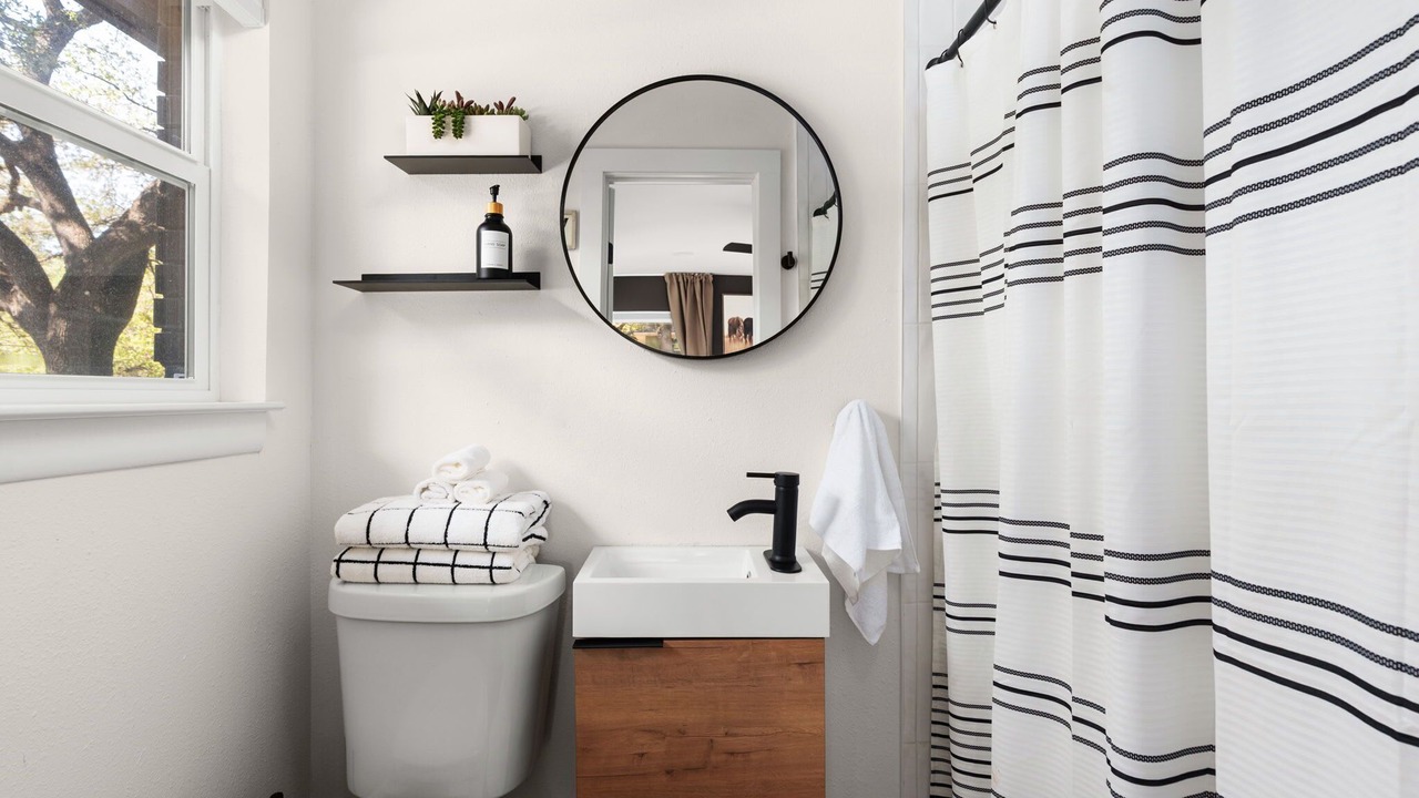 Photo of Bathroom in Walnut Forest