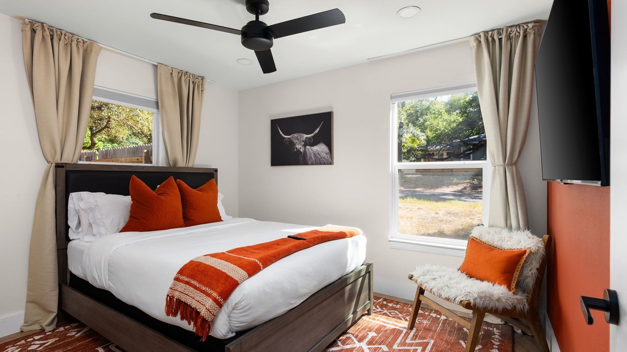 Photo of Bedroom in Walnut Forest
