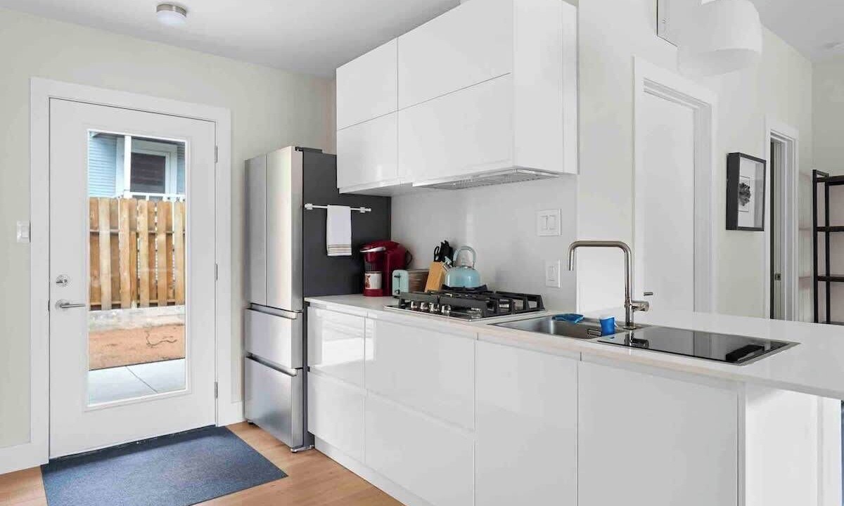 Photo of Kitchen in West Campus