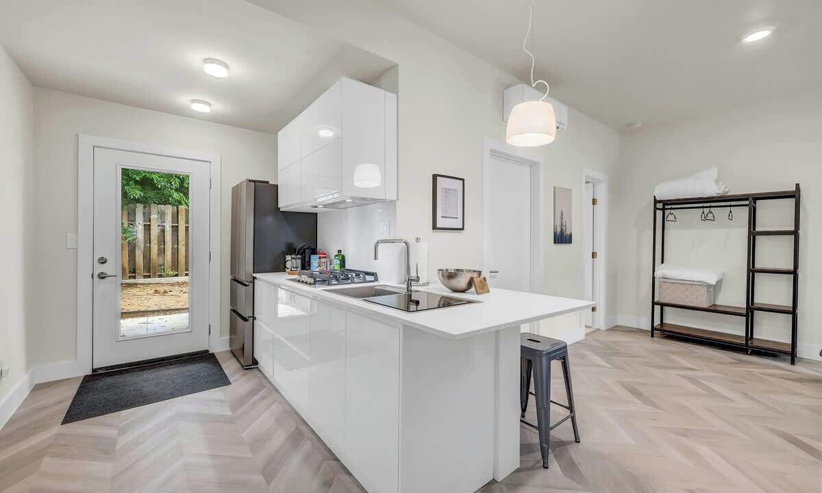 Photo of Kitchen in West Campus