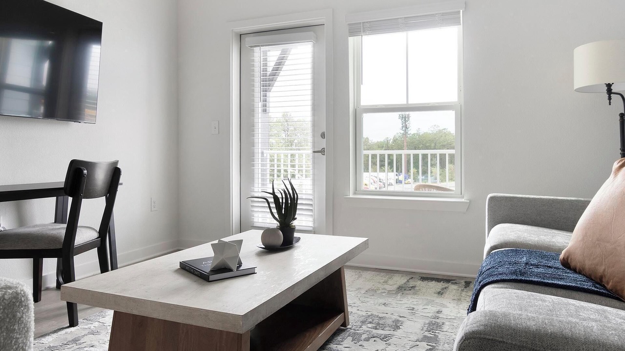 Photo of Livingroom in Northside