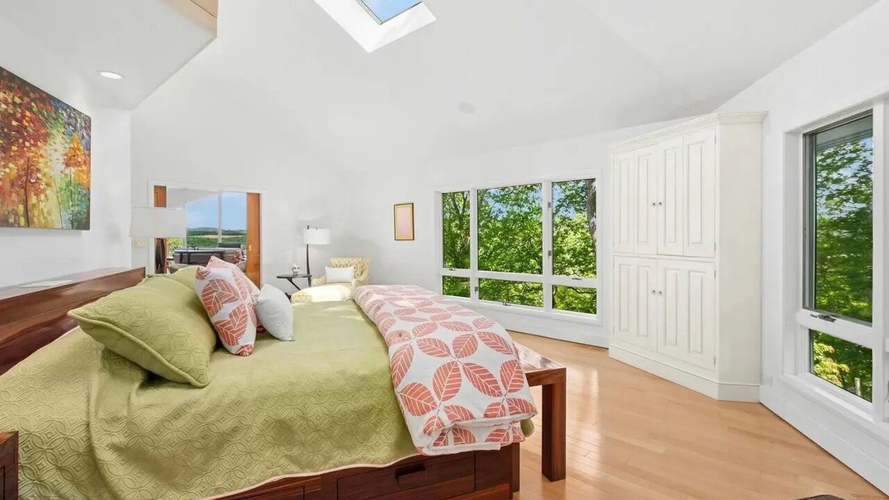 Photo of Bedroom in Upper Black Eddy
