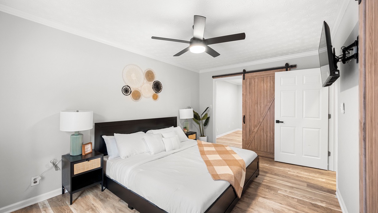 Photo of Bedroom in Suwanee