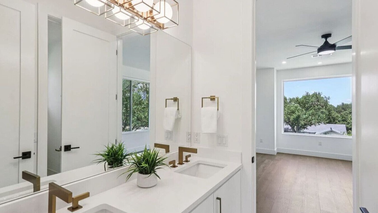 Photo of Bathroom in Allandale