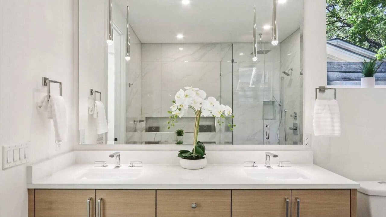 Photo of Bathroom in Allandale