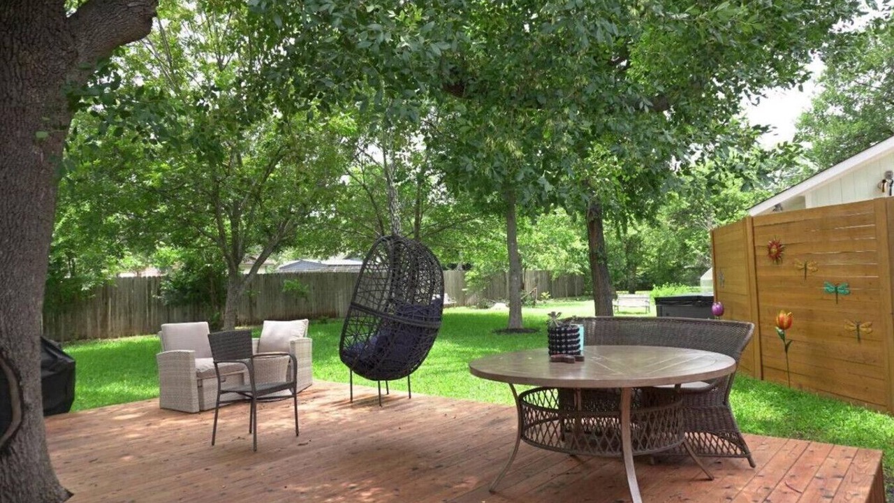 Photo of Outdoor in McNeil