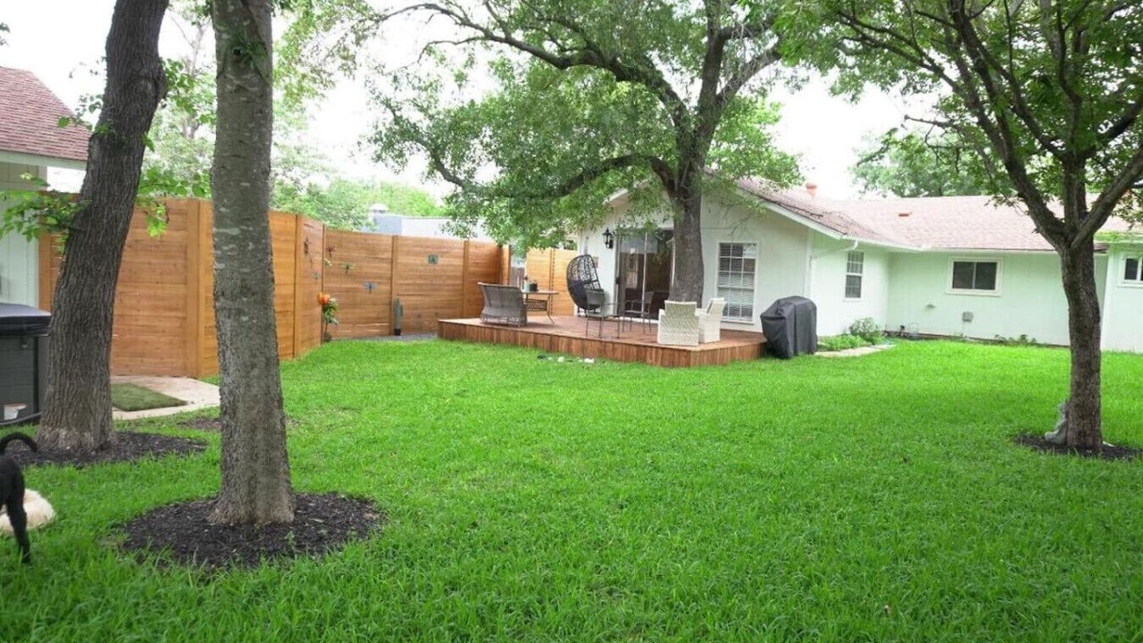 Photo of Outdoor in McNeil