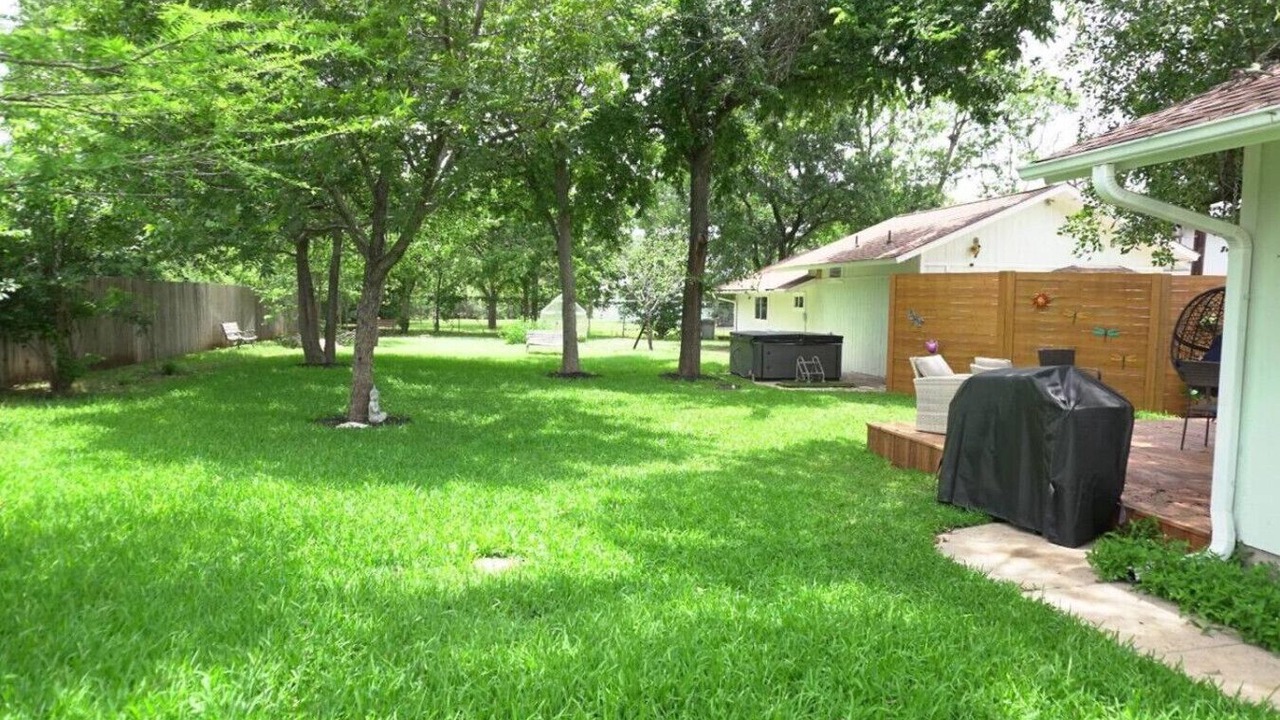 Photo of Outdoor in McNeil