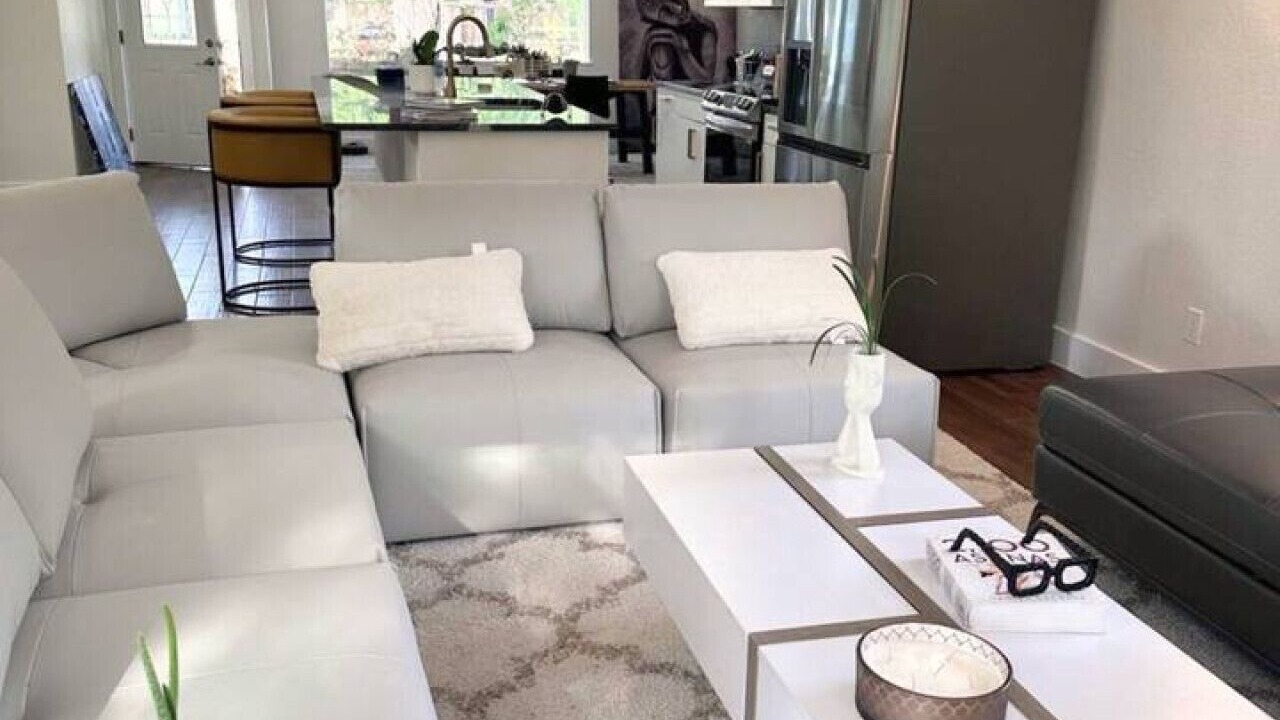 Photo of Livingroom in McNeil