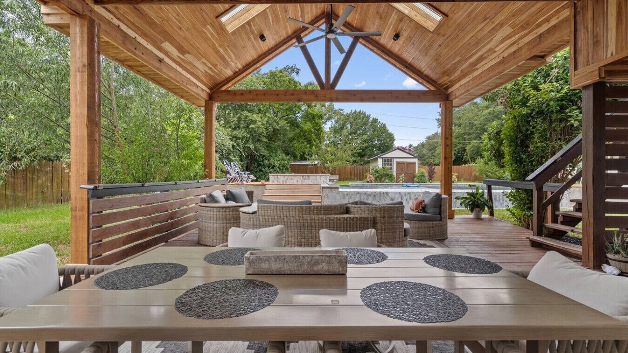 Photo of Outdoor in McNeil