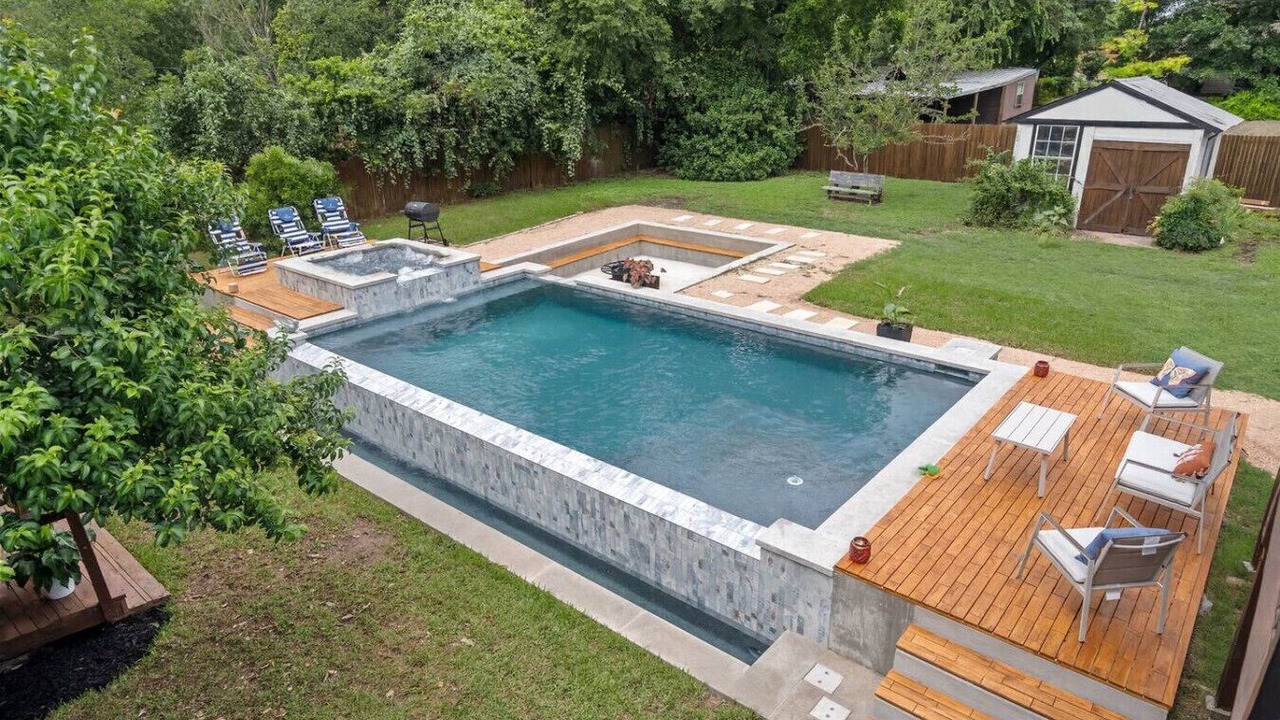 Photo of Outdoor in McNeil
