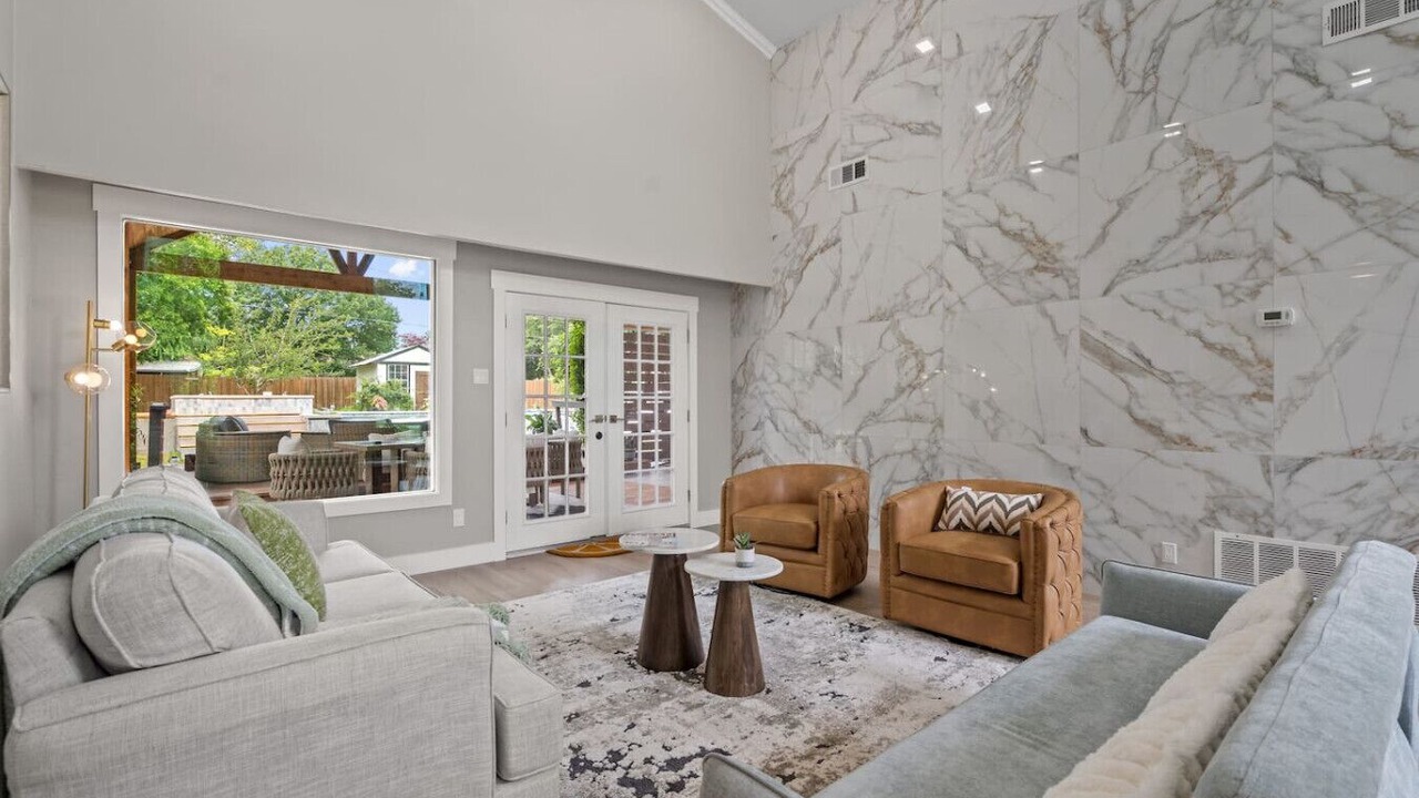 Photo of Livingroom in McNeil