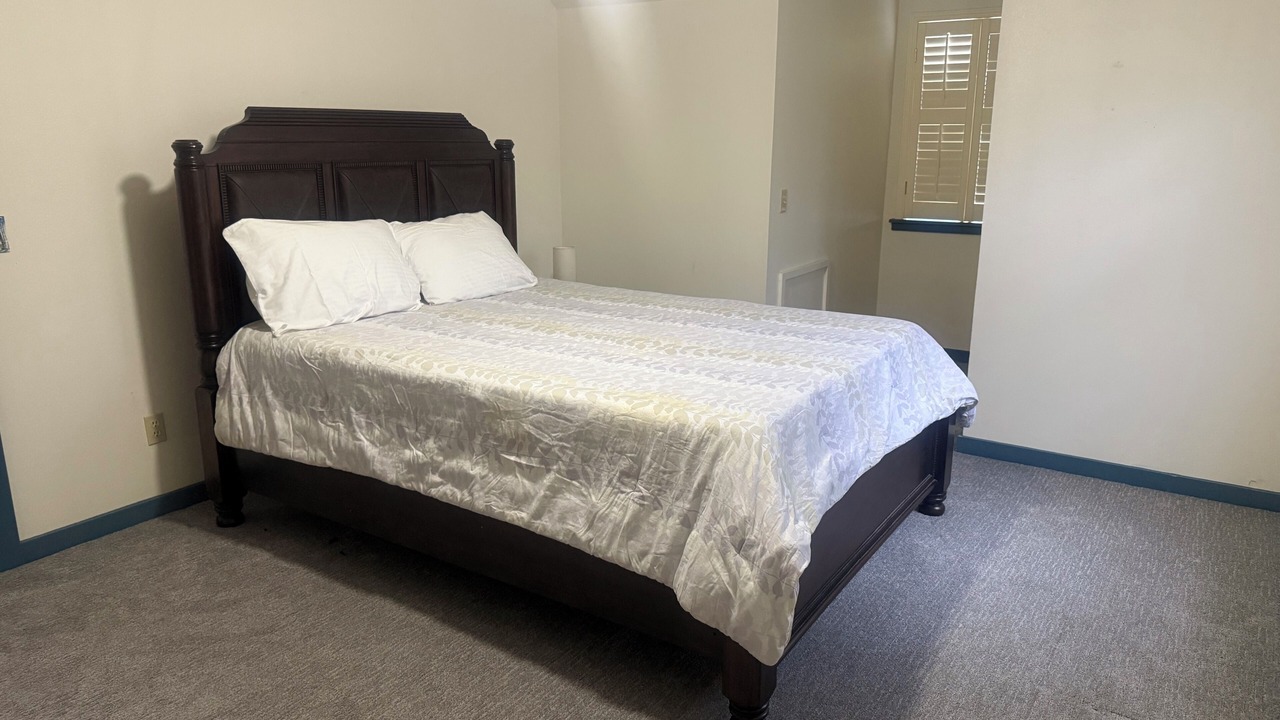 Photo of Bedroom in Manor
