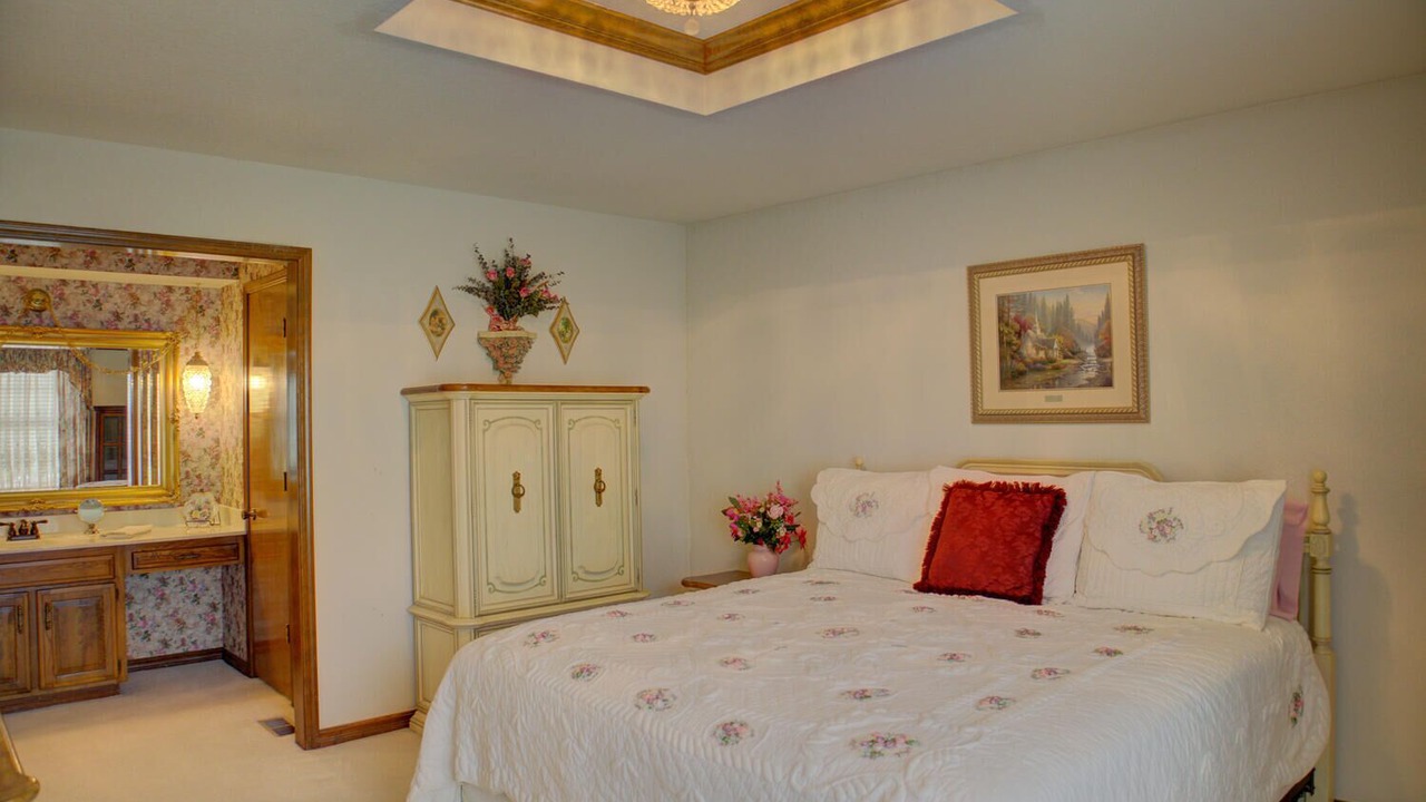 Photo of Bedroom in Broken Arrow