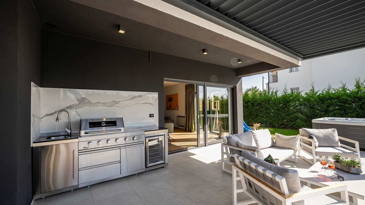 Photo of Patio Balcony in Mali Maj