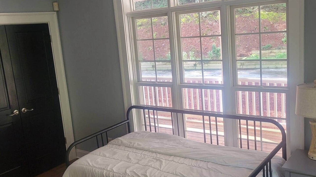 Photo of Bedroom in Cleveland