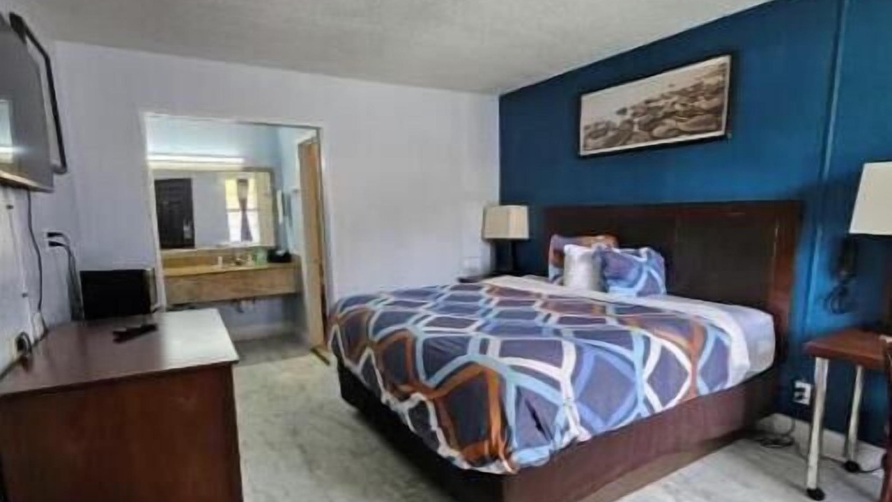 Photo of Bedroom in Hattiesburg