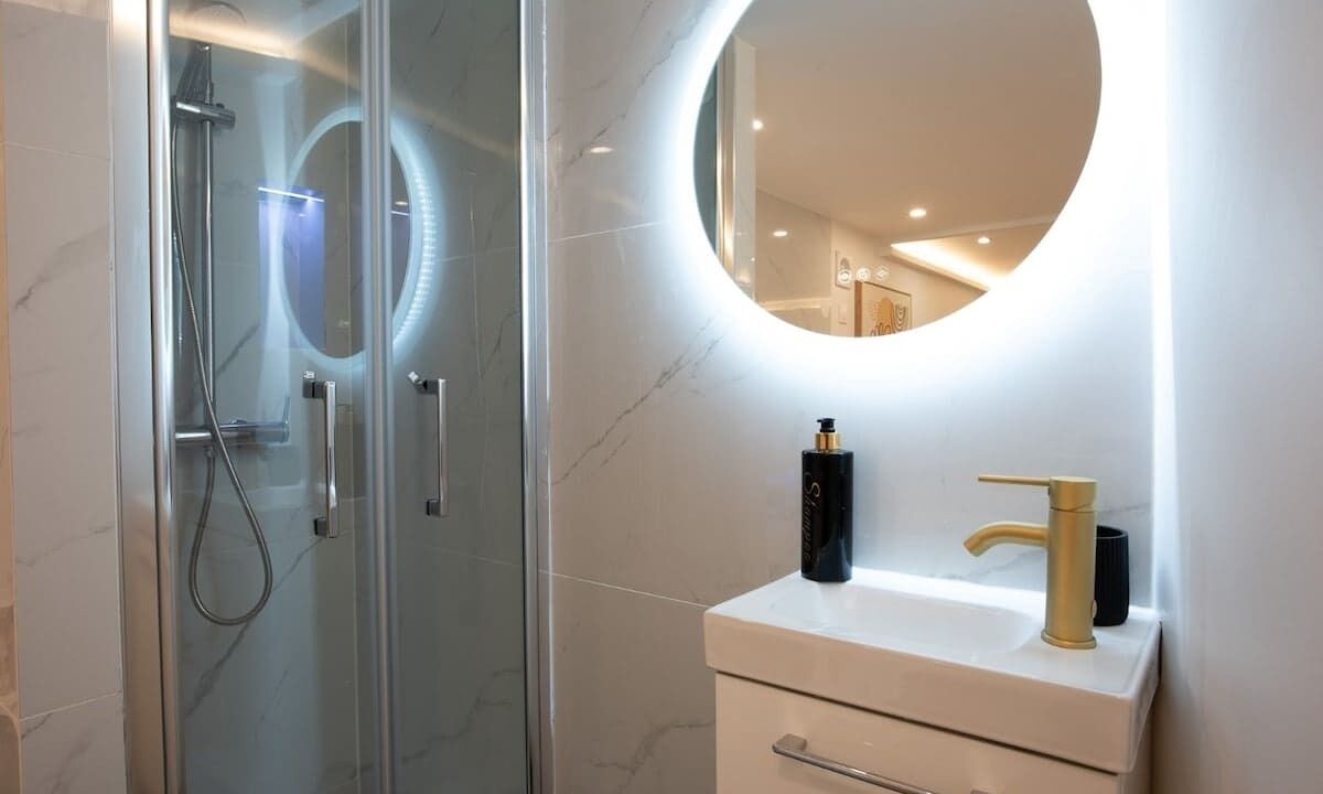 Photo of Bathroom in Pere Lachaise