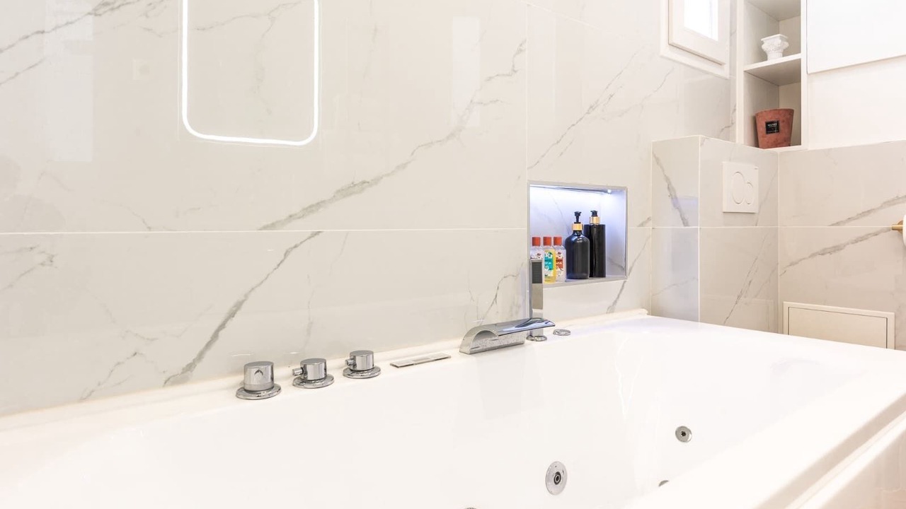 Photo of Bathroom in Pere Lachaise