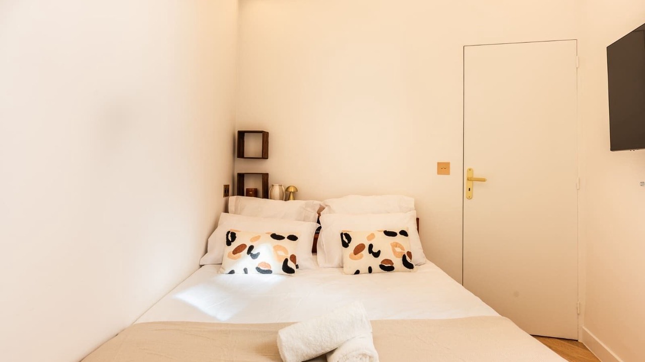 Photo of Bedroom in Pere Lachaise
