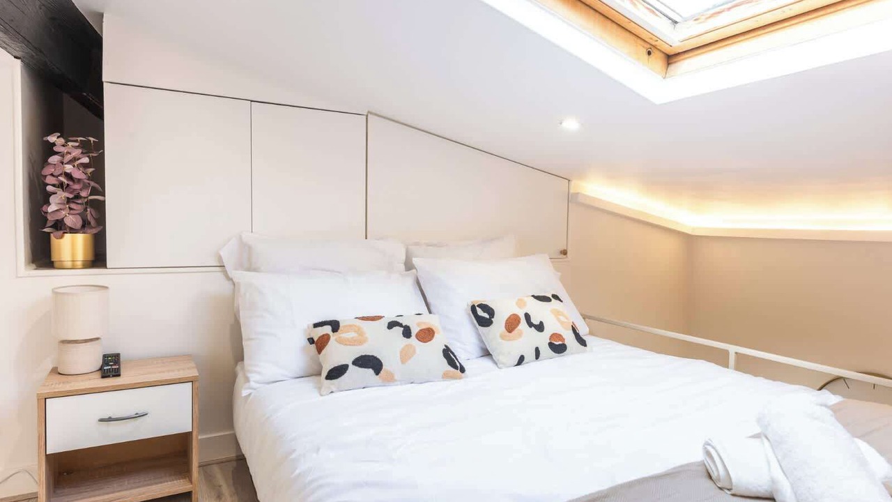 Photo of Bedroom in Pere Lachaise