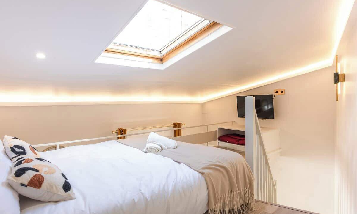 Photo of Bedroom in Pere Lachaise