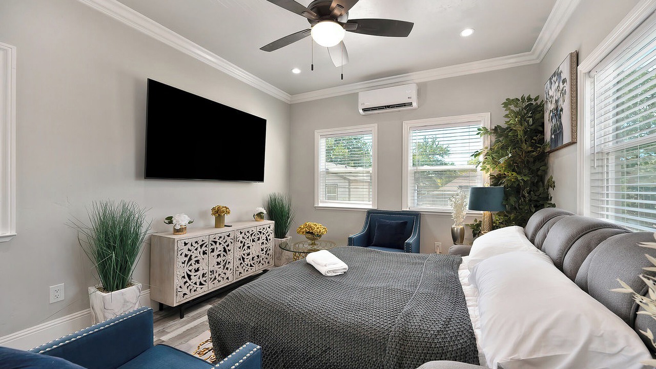Photo of Bedroom in North Oak Park