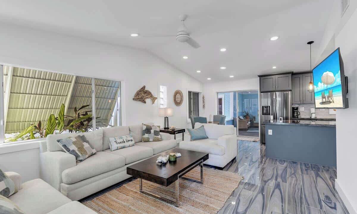 Photo of Livingroom in Midtown