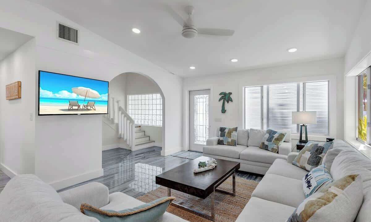 Photo of Livingroom in Midtown